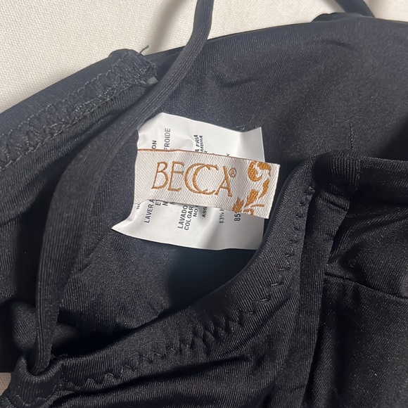 NWOT Becca Cutout X-Back One Piece
Swimsuit Sz LARGE - Picture 9 of 12